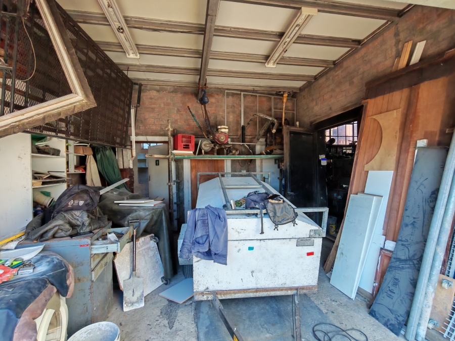 To Let Commercial Property for Rent in Strand Central Western Cape